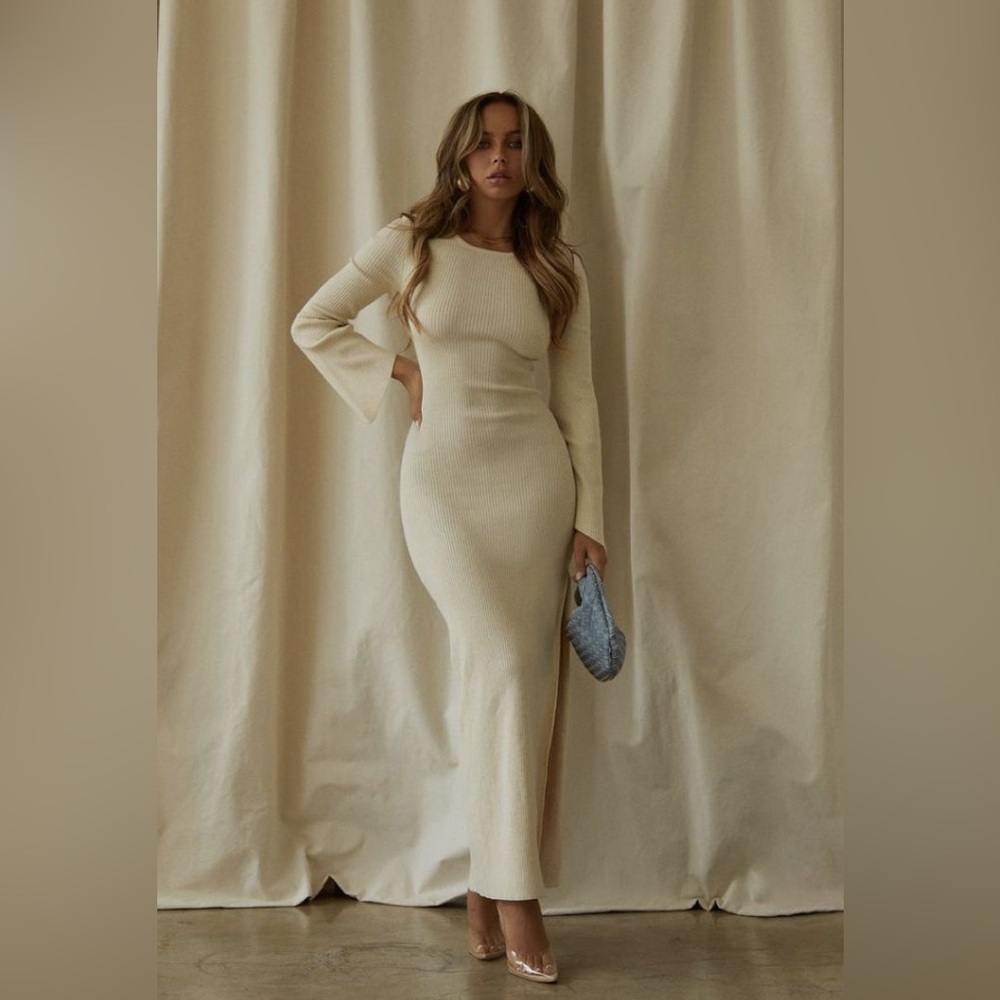 Miss Lola Andrea Long Sleeve Maxi Dress